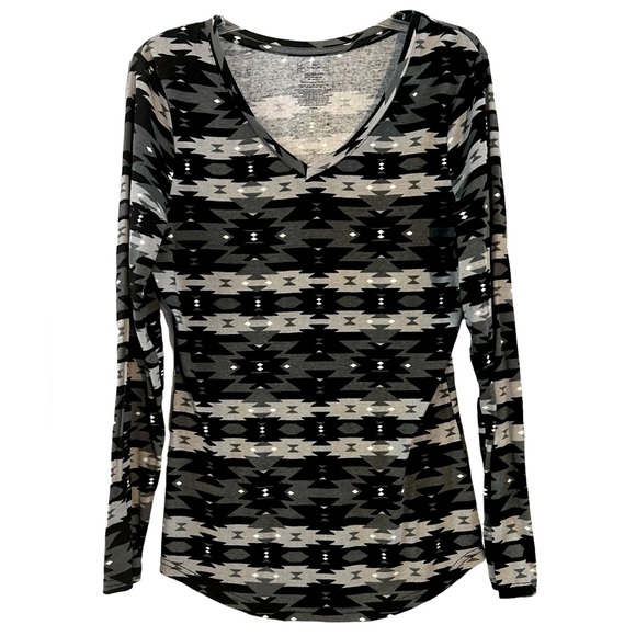 No Boundaries  Aztec Black & Gray long sleeve top  Sz XxL 2XG - Picture 1 of 3